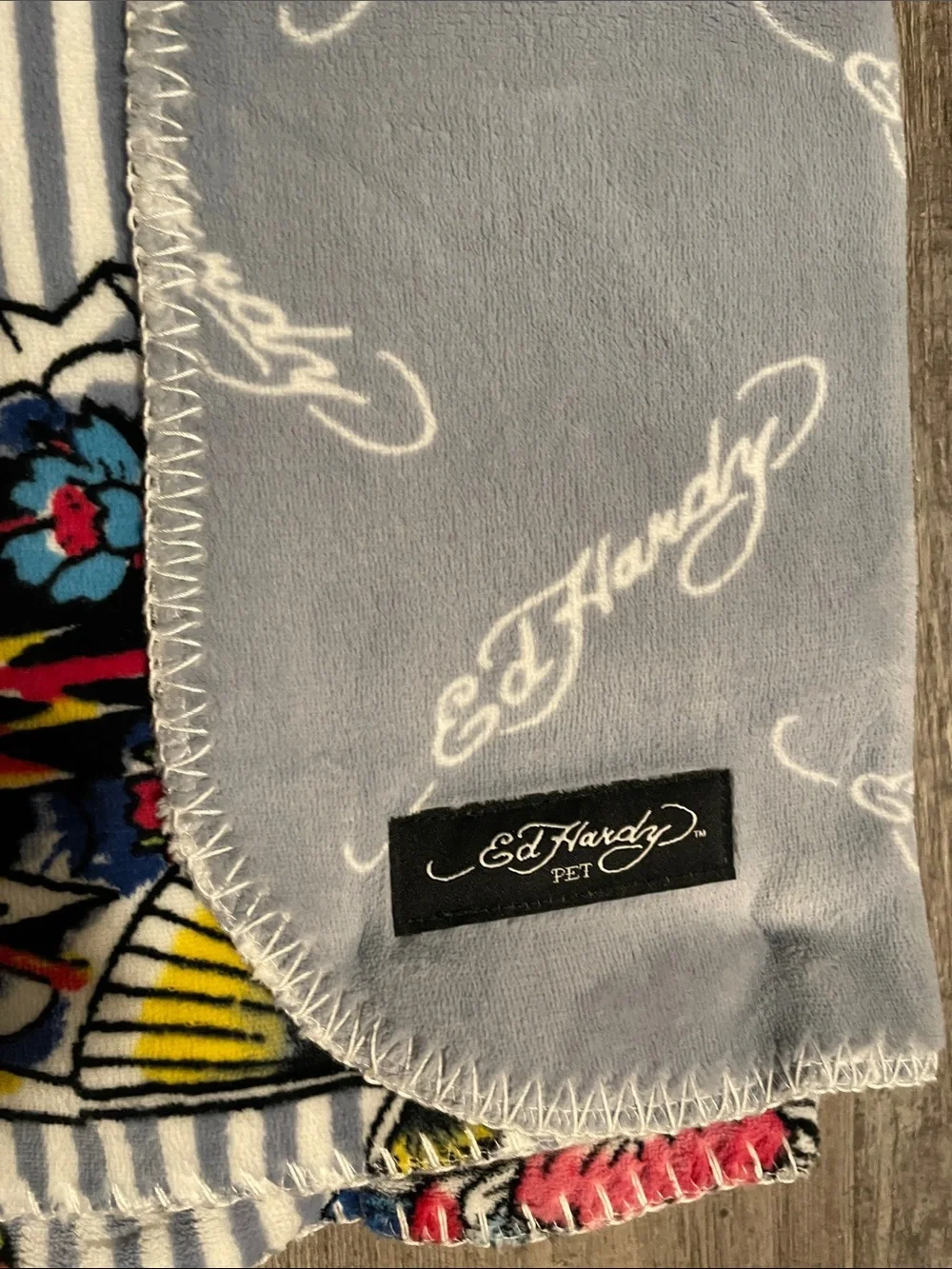 Ed Hardy NWT cozy printed plush pet throw